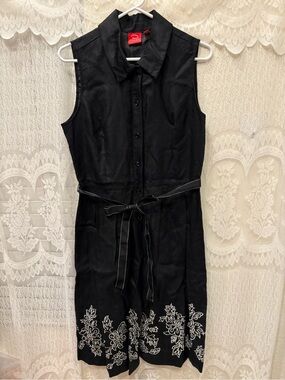 Oscar de la Renta Sleeveless Black Button-Front Dress with White floral hem